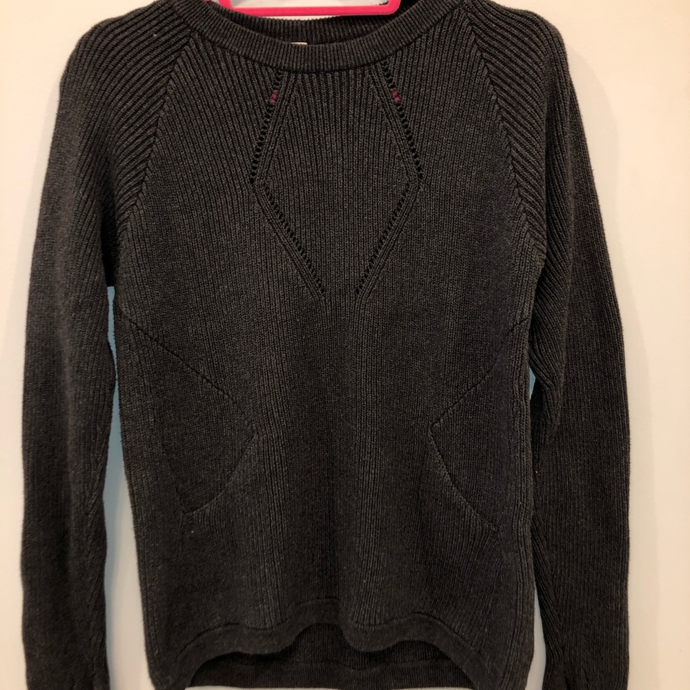 Lululemon sweater with pockets